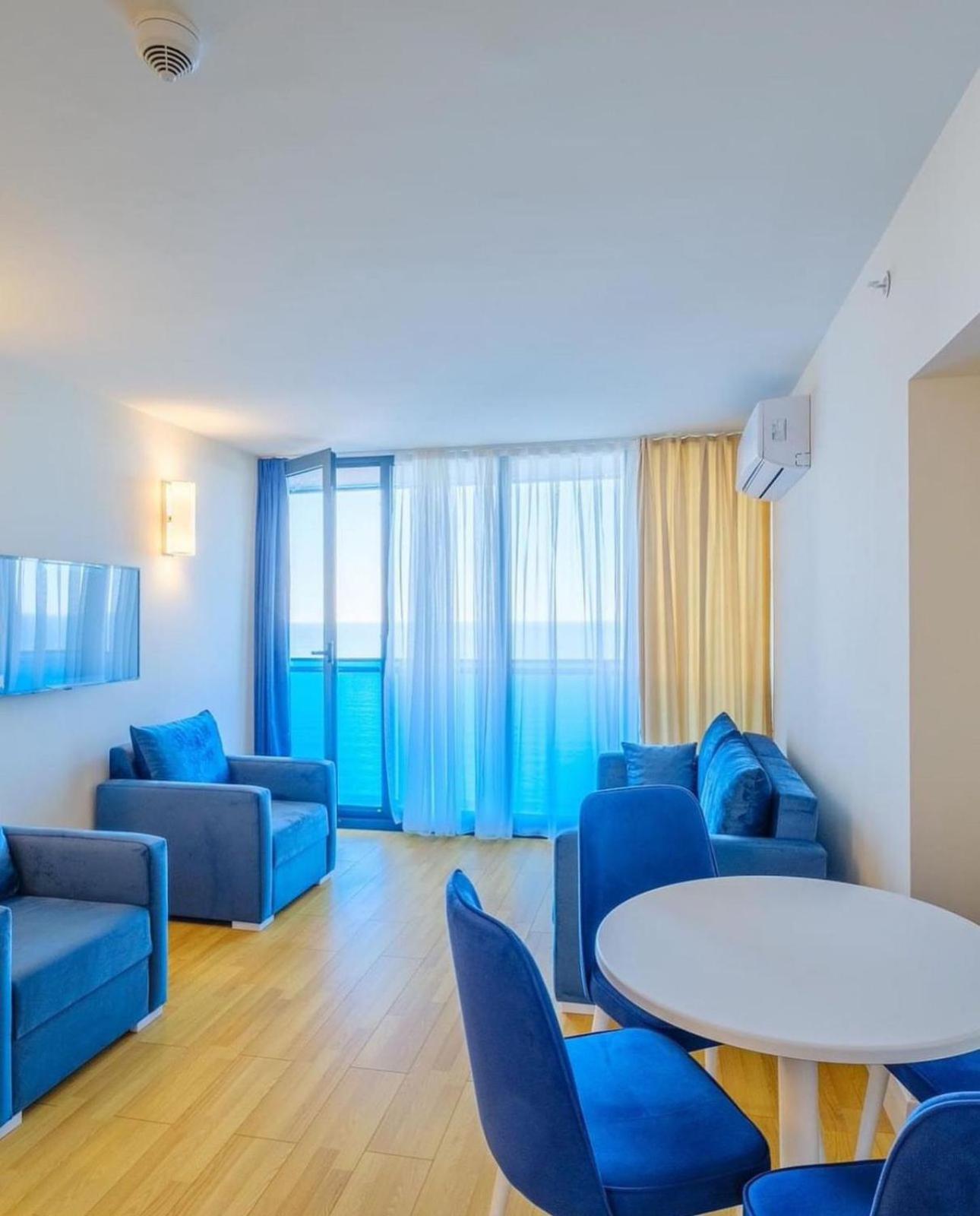Luxury Panorama Sea View Apartment & Central Batumi Exteriör bild